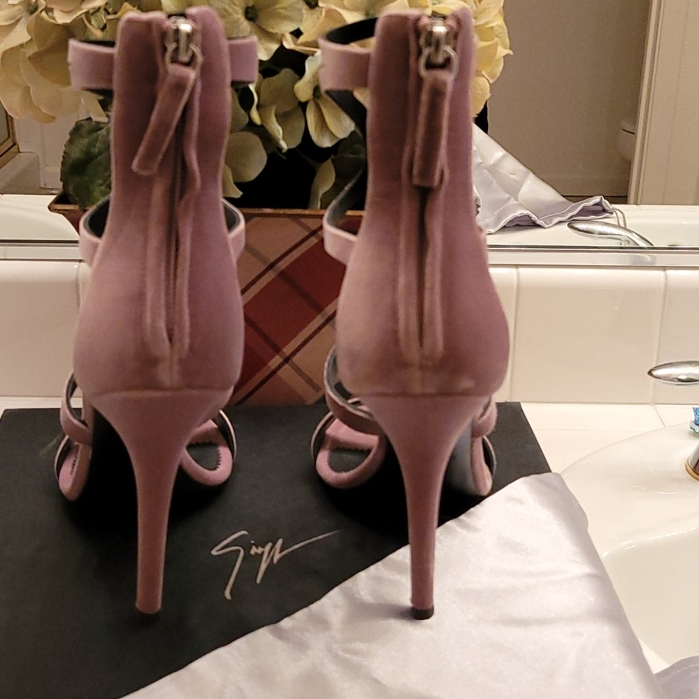 New Giuseppe Zanotti Alien 115 Veronica Heels - Picture 3 of 7